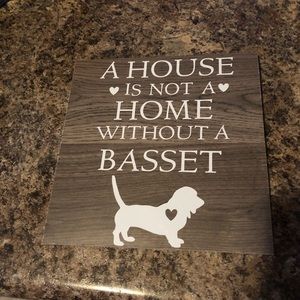 Basset hound sign